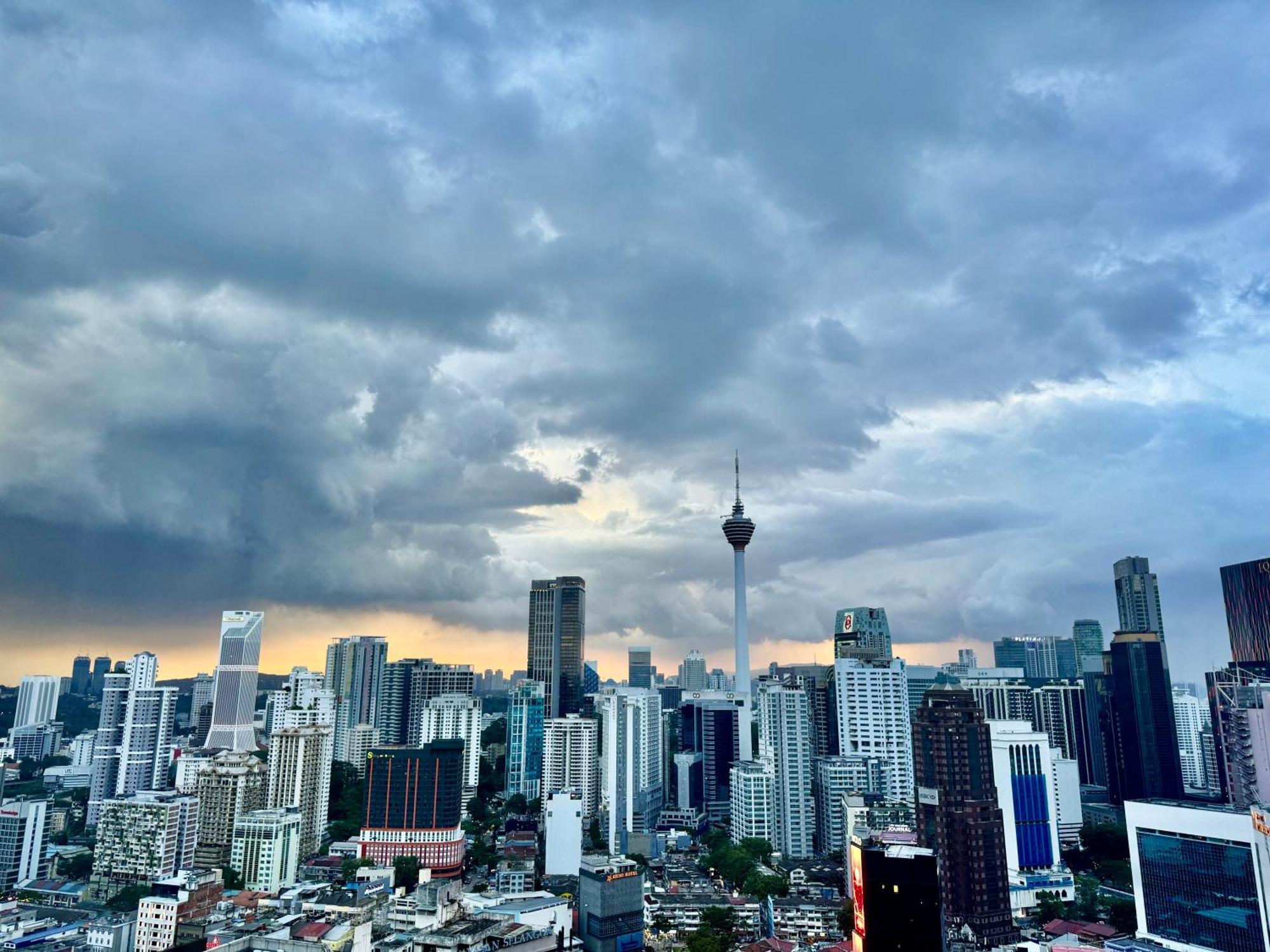Klcc Suites At Axon By Skypool Kuala Lumpur Exterior foto